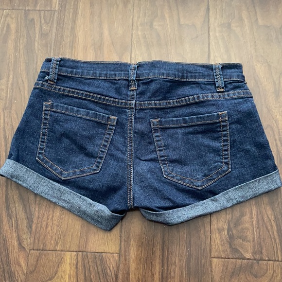 Forever 21 Dark Wash Jean Shorts - Picture 5 of 7